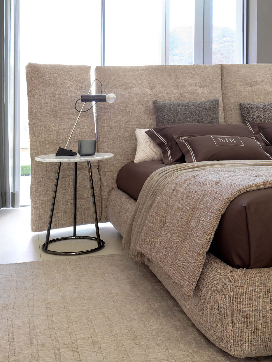 Letto Angle con paravento testata trapuntata - Flou