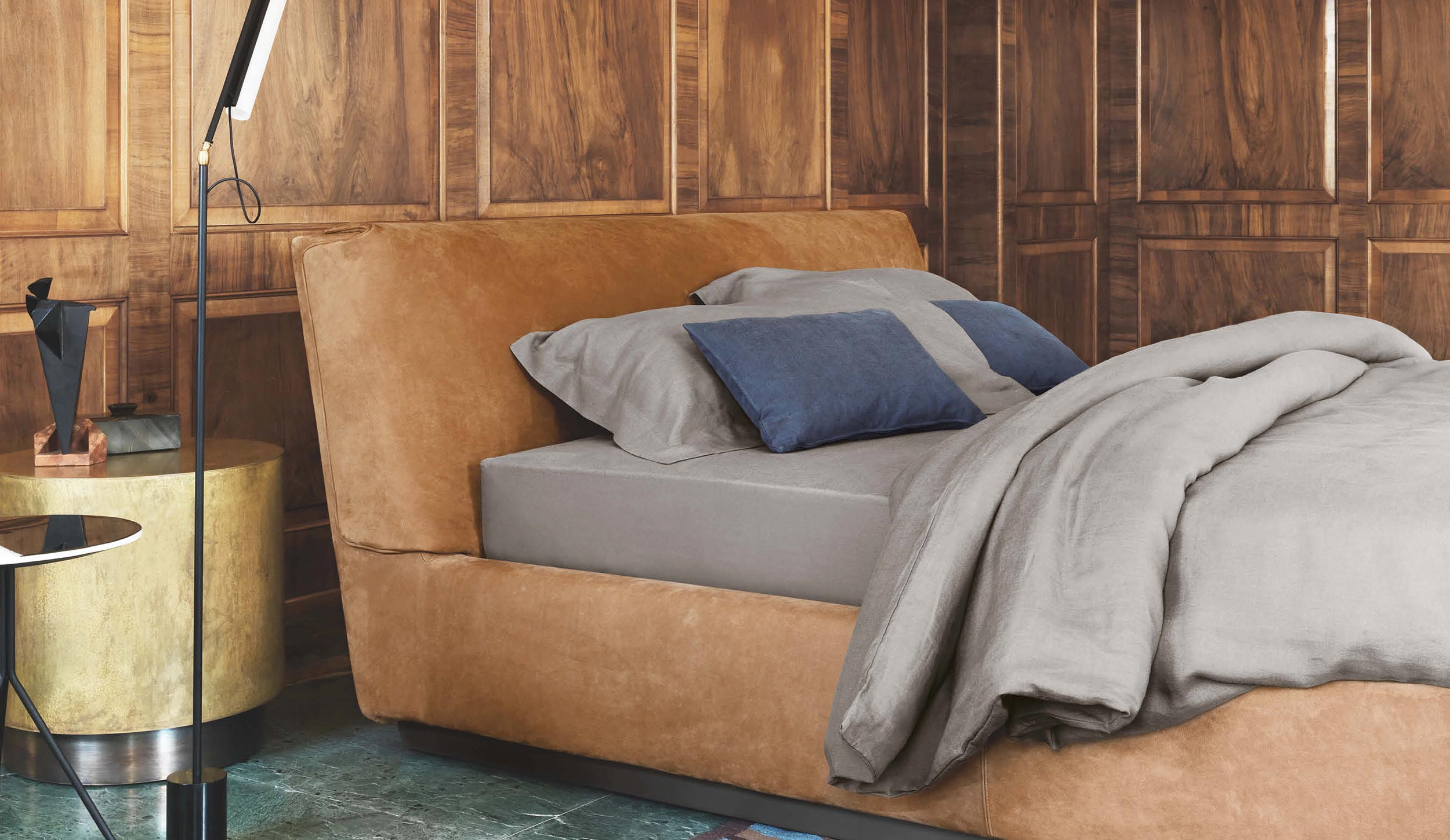 Gentleman bed low headboard - Flou